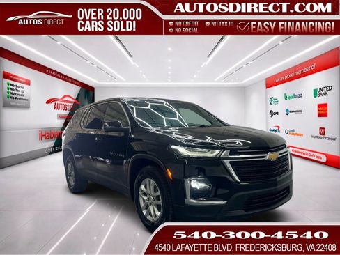 Used 2022 Chevrolet Traverse LS image 1