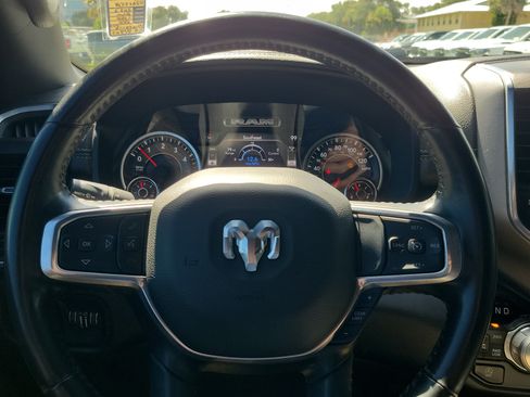 Used 2023 RAM 1500 Laramie AWD/4WD image 16