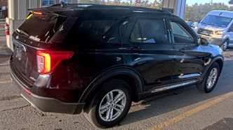 Used 2023 Ford Explorer XLT w/ Equipment Group 202A AWD/4WD image 4