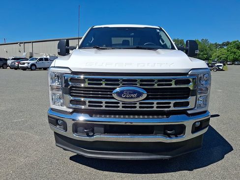 Used 2025 Ford F250 XLT AWD/4WD image 2