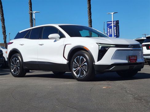 New 2026 Chevrolet Blazer EV LT image 25