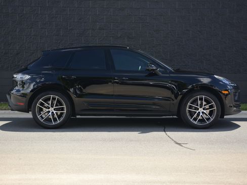 Certified 2026 Porsche Macan AWD/4WD image 8