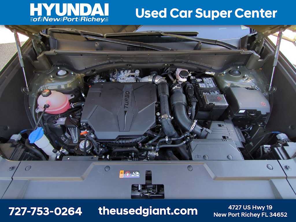 Used 2025 Hyundai Santa Fe SEL FWD image 14