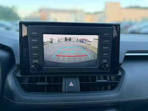 Used 2019 Toyota RAV4 LE w/ Carpet Mat Package AWD/4WD image 25