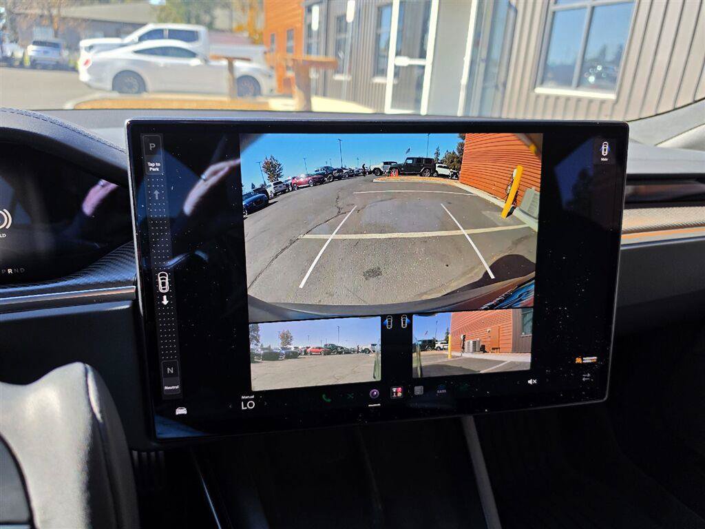 Used 2022 Tesla Model S Plaid AWD/4WD image 21