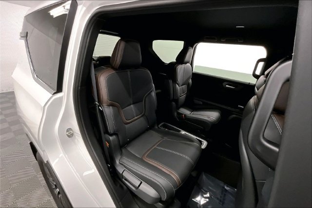 New 2026 Nissan Armada SL w/ Captain's Chari Seat Package AWD/4WD image 36
