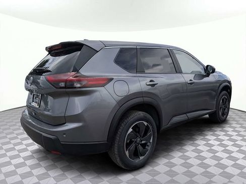 Used 2025 Nissan Rogue SV AWD/4WD image 4