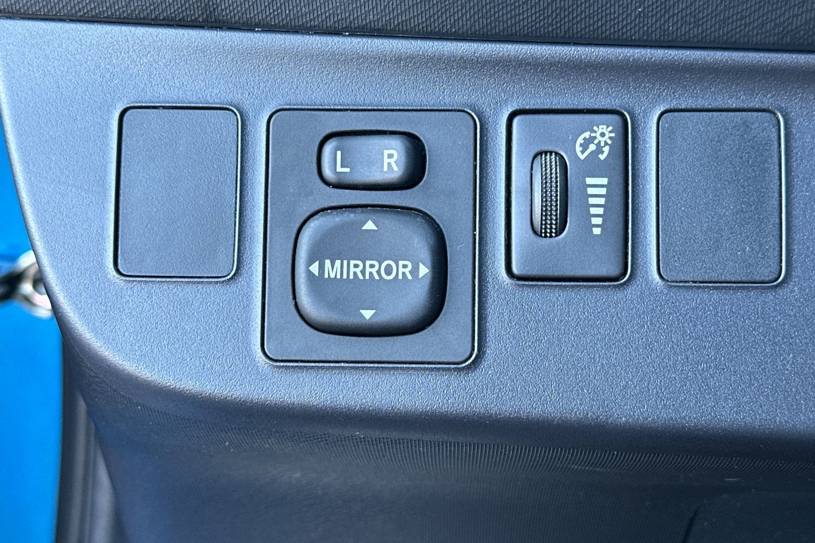 Used 2016 Toyota Prius C One FWD image 29