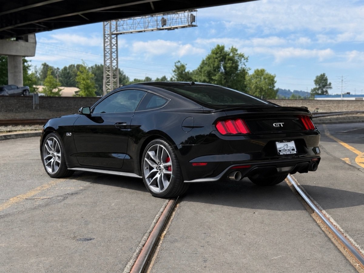 Used 2016 Ford Mustang GT Premium w/ Equipment Group 401A RWD image 5