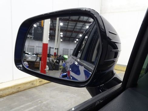 Used 2022 Kia Sorento EX w/ Panoramic Sunroof Package image 45