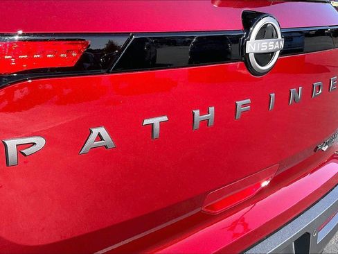 New 2026 Nissan Pathfinder Platinum AWD/4WD image 13