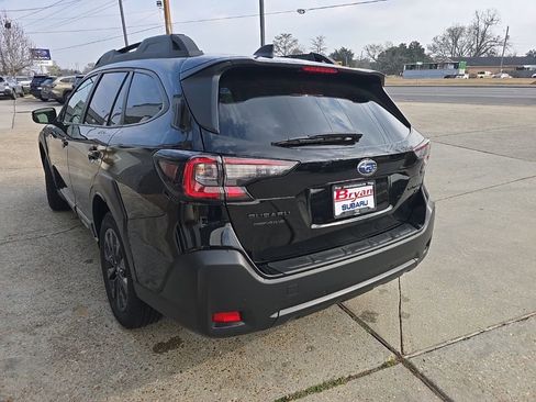 Certified 2025 Subaru Outback Onyx Edition XT image 7