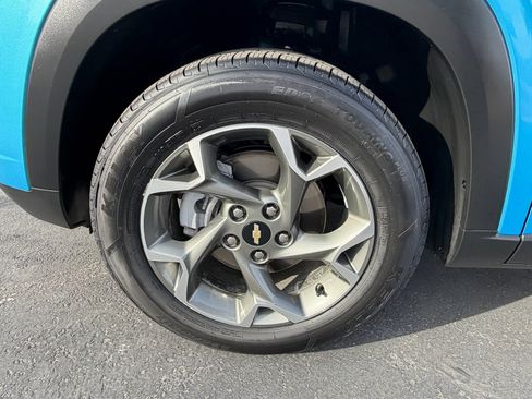 Used 2025 Chevrolet Trax LT image 26