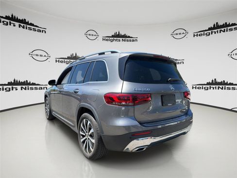 Used 2023 Mercedes-Benz GLB 250 4MATIC w/ Premium Package image 3