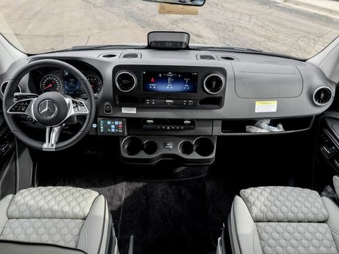 New 2025 Mercedes-Benz Sprinter 3500 image 25