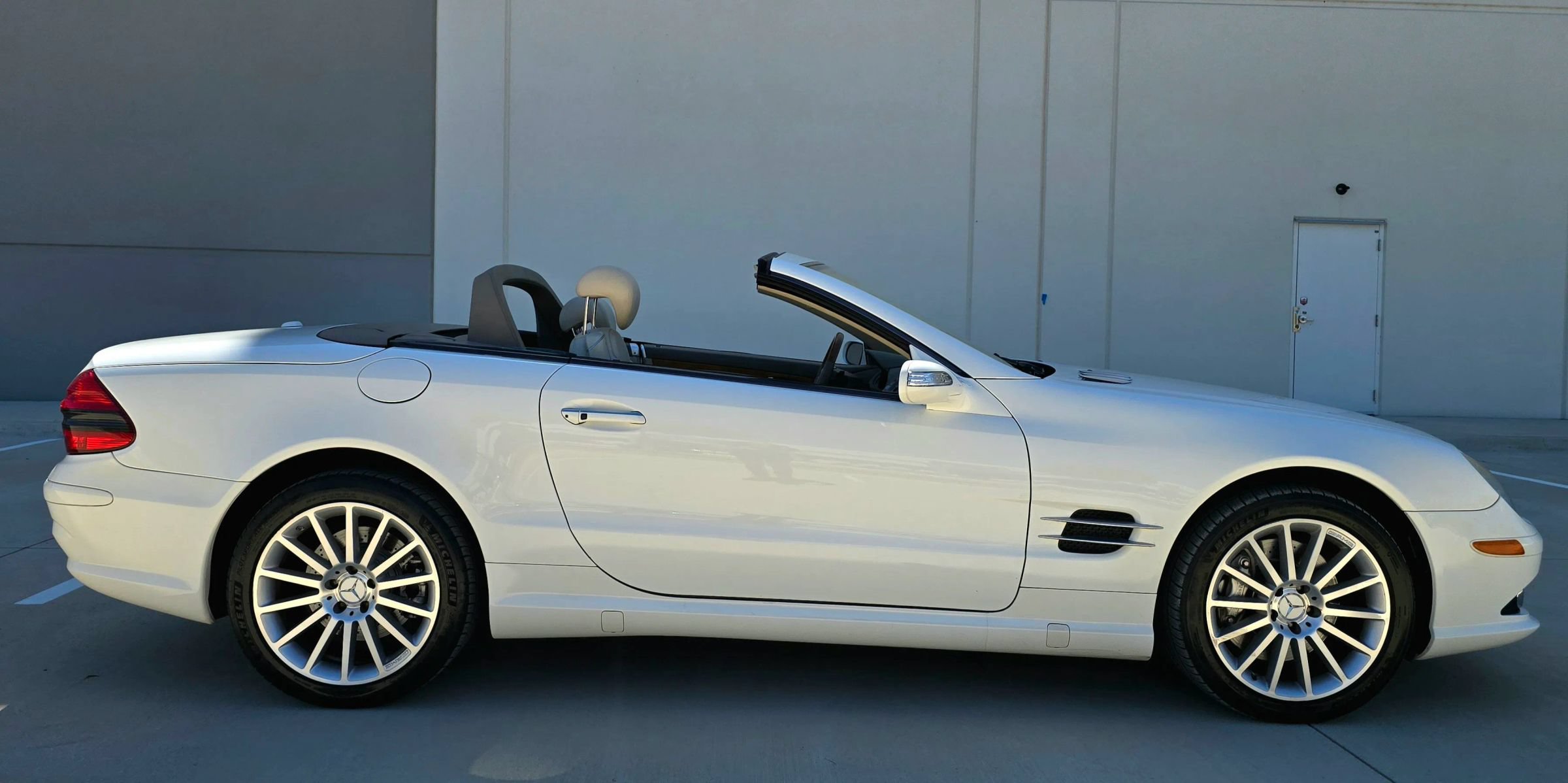 Used 2008 Mercedes-Benz SL 550 image 10