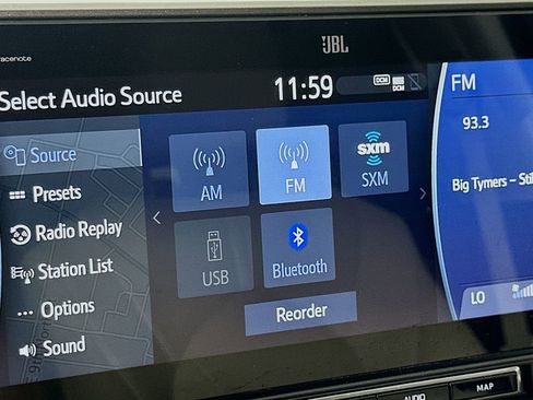Used 2021 Toyota Highlander Limited FWD image 30