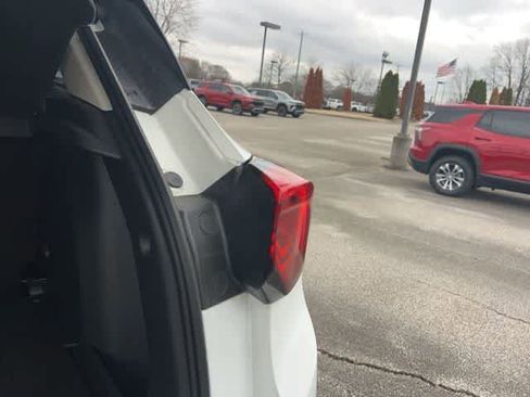 Used 2025 Buick Encore GX Sport Touring w/ Advanced Technology Package image 9