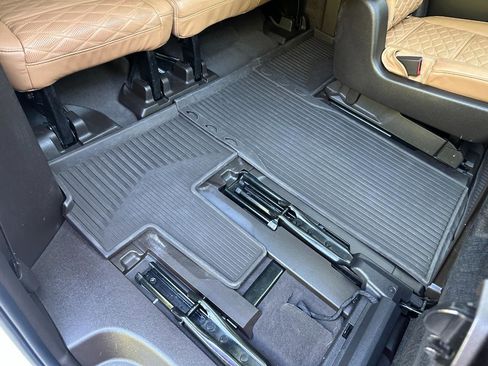 Used 2021 Cadillac Escalade ESV Sport w/ Driver Assist Tech Package image 34