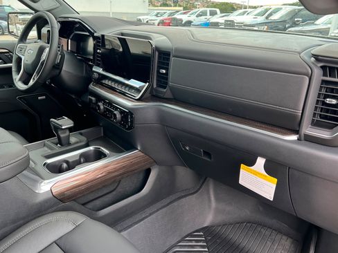 New 2026 Chevrolet Silverado 1500 RST w/ RST All Star Premium Package AWD/4WD image 24