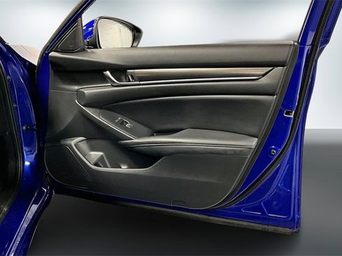 Used 2018 Honda Accord Sport image 26