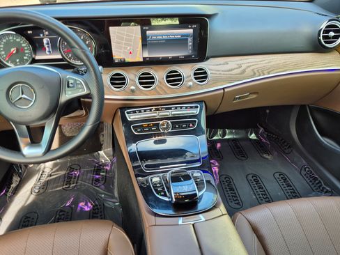 Used 2017 Mercedes-Benz E 300 image 17