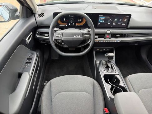 Used 2025 Kia K4 FWD image 20