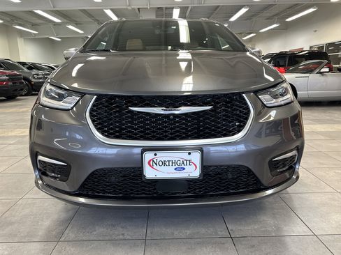 Used 2022 Chrysler Pacifica Pinnacle image 22
