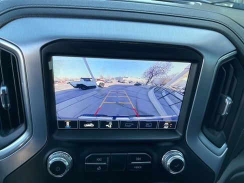 Used 2022 GMC Sierra 3500 SLE w/ SLE Value Package image 11