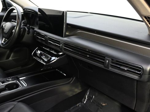 Certified 2023 Lincoln Corsair Reserve image 15