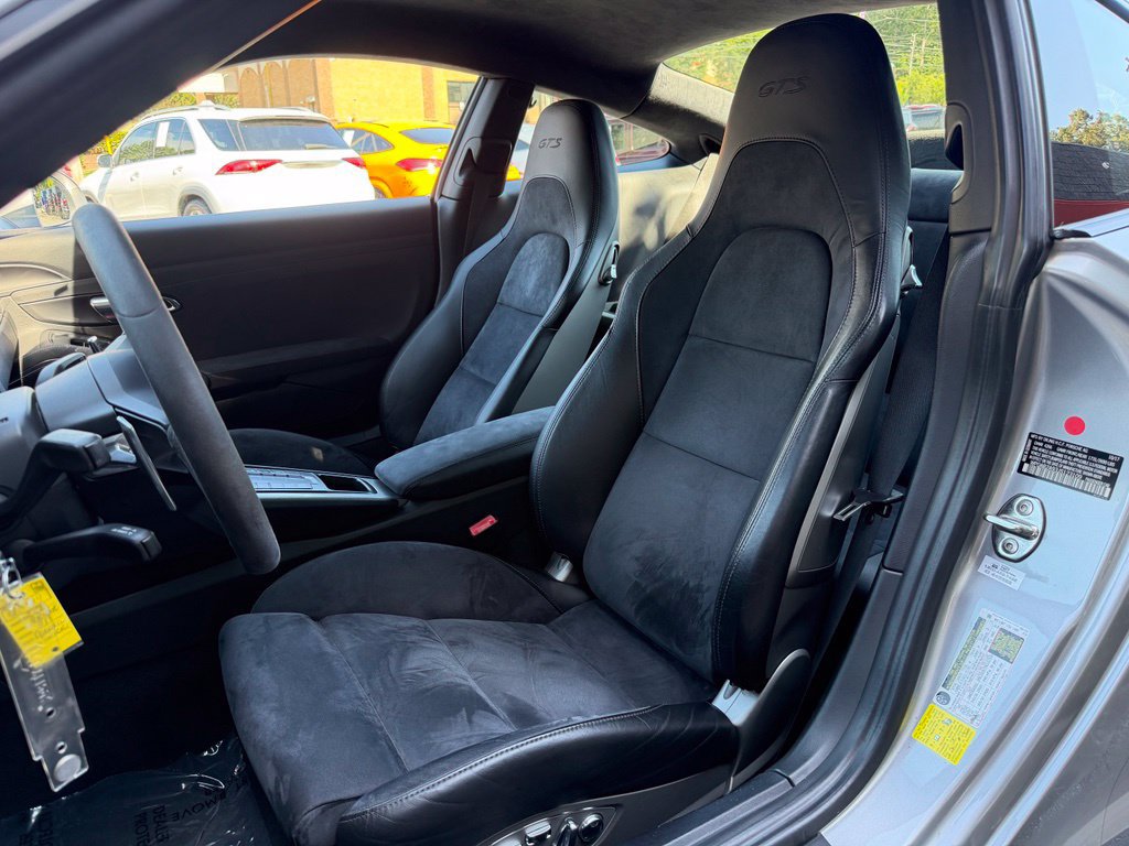 Used 2018 Porsche 911 Carrera GTS RWD image 25