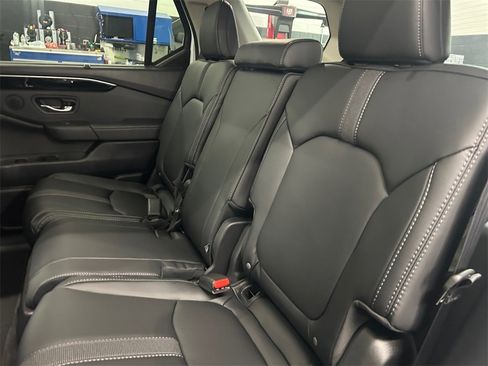 New 2025 Honda Pilot EX-L image 16