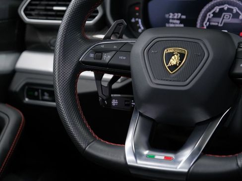 Used 2021 Lamborghini Urus image 50