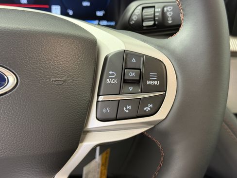 New 2026 Ford Explorer Active w/ Active Comfort Package RWD image 25