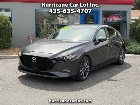 Used 2019 MAZDA MAZDA3 Hatchback image 1