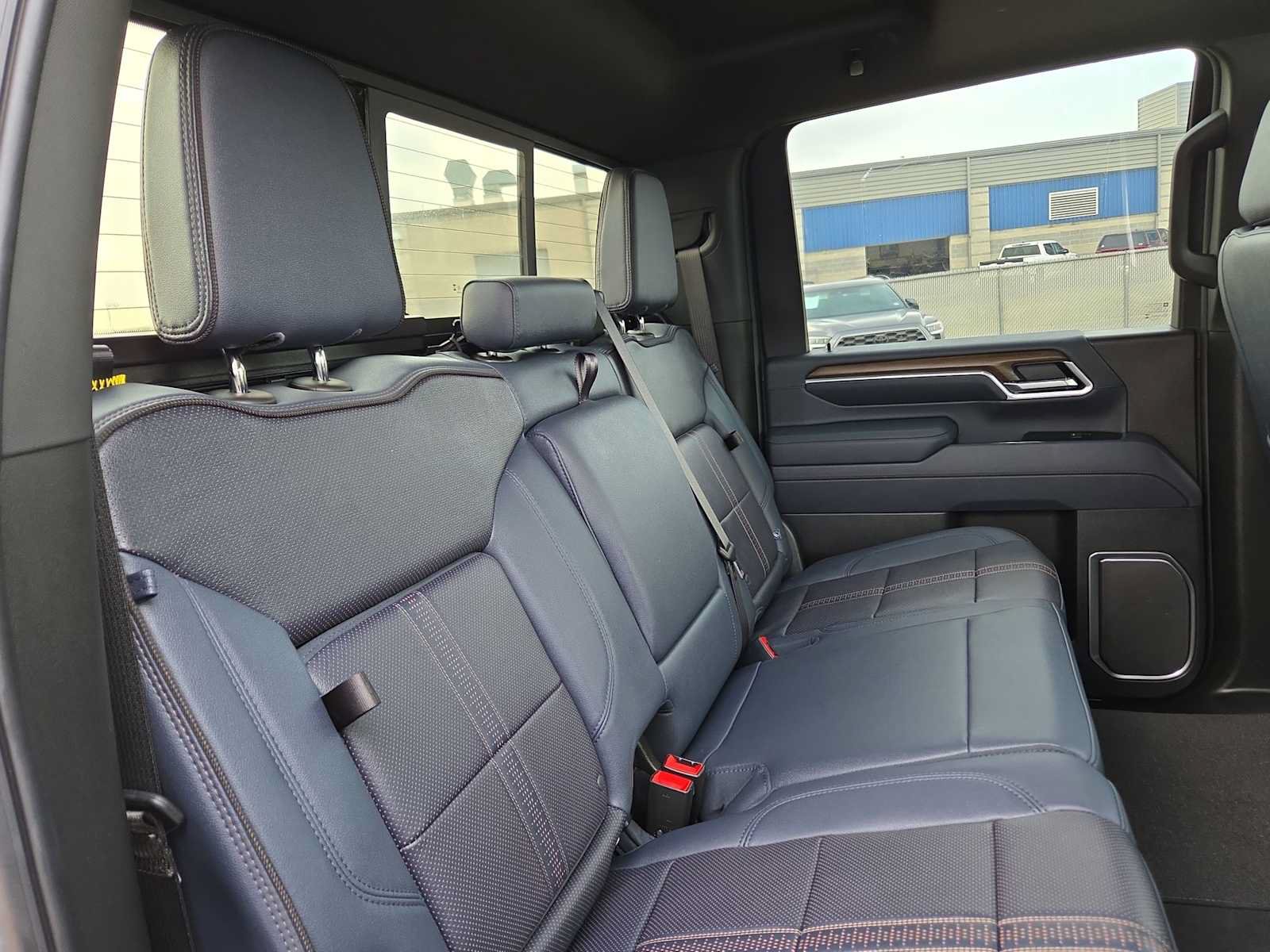 Used 2025 Chevrolet Silverado 3500 High Country w/ Technology Package AWD/4WD image 17