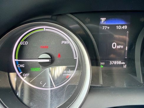 Used 2024 Toyota Camry SE FWD image 12