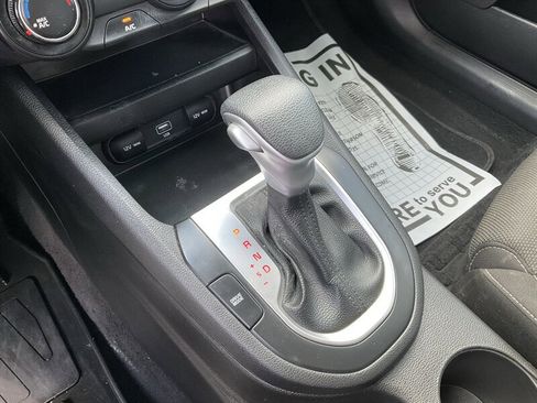 Used 2023 Kia Forte LXS FWD image 35