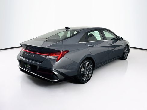 Used 2025 Hyundai Elantra SEL FWD image 9