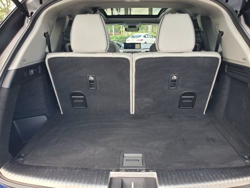Used 2023 Acura MDX SH-AWD w/ Advance Package image 8