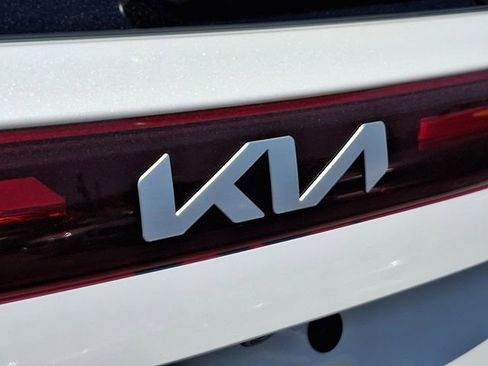 Certified 2025 Kia Seltos LX AWD/4WD image 29