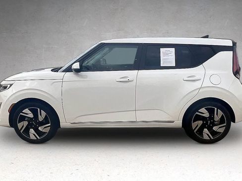 Used 2024 Kia Soul GT-Line w/ GT-Line Technology Package FWD image 3