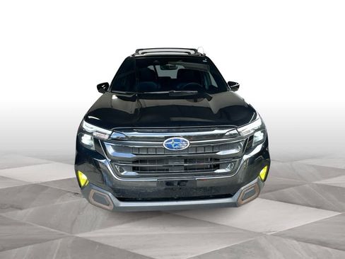 Used 2025 Subaru Forester Sport AWD/4WD image 3