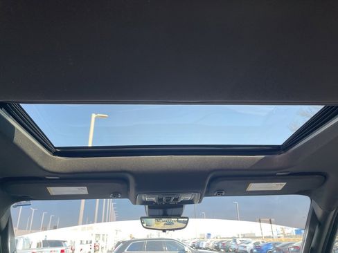 Certified 2024 Chevrolet Silverado 1500 ZR2 w/ Technology Package image 21