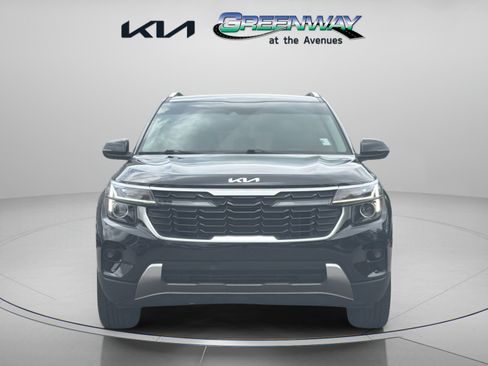 Certified 2024 Kia Seltos S FWD image 2