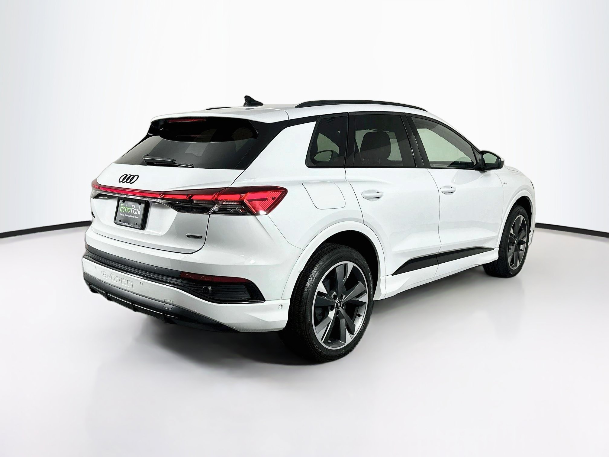 Used 2024 Audi Q4 e-tron Premium Plus AWD/4WD image 9