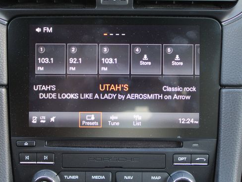 Certified 2017 Porsche 911 Carrera 4S image 20