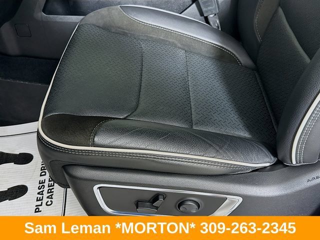 Used 2025 RAM 1500 Laramie w/ Sport Appearance Package AWD/4WD image 19