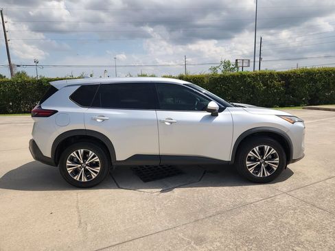 Used 2021 Nissan Rogue SV AWD/4WD image 4