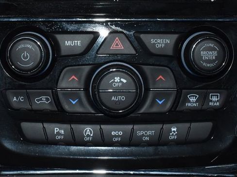 Certified 2022 Jeep Grand Cherokee Limited image 21